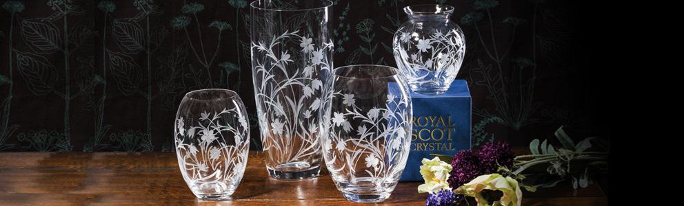 英国【Caithness】summer meadow ガラス　 花瓶　限定品 MEADOW FLOWERS - GIFTWARE - Royal Scot Crystal - Brands | James Pirie